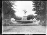 1 vue  - Monument du \'Rheinhardsbrunnen\' (Vater Rhein), place Broglie. (ouvre la visionneuse)