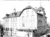 1 vue  - Ecole du Schluthfeld, 62 rue de Saint-Dié. (ouvre la visionneuse)