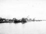 1 vue  - Bassin des Remparts, rive Est de la partie Nord (15 juin 1933). (ouvre la visionneuse)