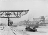 1 vue  - Bassin de l\'Industrie, rive Ouest (16 février 1929). (ouvre la visionneuse)