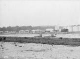 1 vue  - Vieux port aux Pétroles, rives après achèvement [1926]. (ouvre la visionneuse)