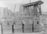 1 vue  - Doublement écluse 54, stockage de blocs artificiels (26 juin 1931). (ouvre la visionneuse)