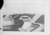 1 vue  - Bassin aux Pétroles, pont (8 octobre 1932). (ouvre la visionneuse)