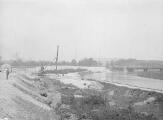 1 vue  - Déplacement du pont sur le Petit Rhin (6 mai 1927). (ouvre la visionneuse)