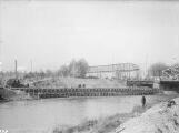1 vue  - Déplacement du pont sur le Petit Rhin (9 février 1928). (ouvre la visionneuse)