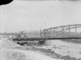 1 vue  - Déplacement du pont sur le Petit Rhin (4 mai 1928). (ouvre la visionneuse)