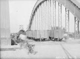 1 vue  - Pont Vauban, tramway (18 juin 1929). (ouvre la visionneuse)
