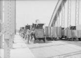 1 vue  - Pont Vauban, camions, wagons de marchandises (18 juin 1929). (ouvre la visionneuse)