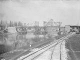 1 vue  - Pont d\'Anvers, construction [1928]. (ouvre la visionneuse)