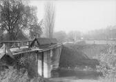 1 vue  - Ziegelwasser, vue du pont-barrage du Rhin Tortu vers l\'ancienne R.N.4 à l\'embouchure de la route de la Citadelle (7 novembre 1924). (ouvre la visionneuse)