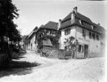 1 vue  - Heiligenstein, chemin du Landsberg, maison d\'angle (juillet 1909). (ouvre la visionneuse)
