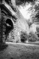 ouvrir dans la visionneuse : Château du Haut-Barr, porte d'entrée, murs d'enceinte (juillet 1909). phot. Lucien Blumer.