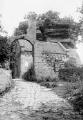 1 vue  - Château du Haut-Barr, chapelle, rocher. (juillet 1909). phot. Lucien Blumer. (ouvre la visionneuse)