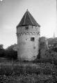 ouvrir dans la visionneuse : Bergheim, tour ronde, remparts. (juillet 1910). phot. Lucien Blumer.
