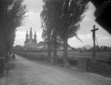 1 vue  - Ebersmunster, église-abbatiale Saint-Maurice, route de campagne, calvaire (juillet 1912). phot. Lucien Blumer. (ouvre la visionneuse)