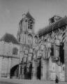 1 vue  - Bourges, cathédrale Saint-Etienne. (ouvre la visionneuse)