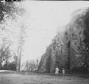 1 vue  - Dinan, anciennes fortifications. (ouvre la visionneuse)