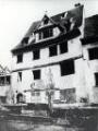 1 vue  - Krutenau, Bierhaus \'Zum Riesen\', façade de la maison avant démolition. (ouvre la visionneuse)