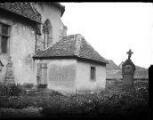 1 vue  - Valff, église Saint-Blaise, pierres tombales. (ouvre la visionneuse)