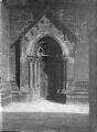 ouvrir dans la visionneuse : Neuwiller-lès-Saverne, le portail du croisillon nord de l'église paroissiale Saint-Pierre-et-Paul.