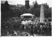 ouvrir dans la visionneuse : Monument Pasteur, devant l'université, inauguration. 31 mai 1923.