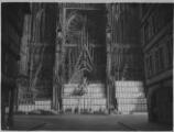 1 vue  - Cathédrale, protection de la façade. [1939]. (ouvre la visionneuse)