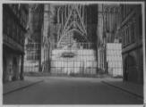 ouvrir dans la visionneuse : Cathédrale, protection de la façade vue de la rue Mercière. [1939].