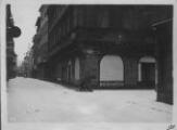 1 vue  - Rue des Hallebardes, tissus maison Quirin, Leroux. Hiver 1939 - 1940. (ouvre la visionneuse)