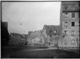 1 vue  - Rue de la Bourse, entre la rue des Bouchers et la rue Sengenwald. [vers 1930]. (ouvre la visionneuse)