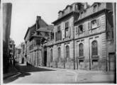 ouvrir dans la visionneuse : Rue Brûlée n°13, hôtel des Deux-Ponts [palais du gouverneur militaire]. [12 mai 1942].