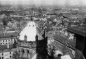 1 vue  - Panorama pris de la plateforme de la cathédrale vers le sud-est. [1941-1944]. (ouvre la visionneuse)