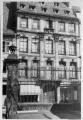 1 vue  - Rue du Dôme n°7, façade d\'immeuble, devanture du fleuriste W. Ruvel. (ouvre la visionneuse)