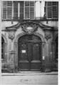 1 vue  - Rue de l\'Epine n°9, porte cochère. [1941-1944]. (ouvre la visionneuse)