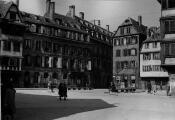1 vue  - Place Saint-Etienne. [1941-1944]. (ouvre la visionneuse)