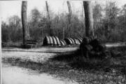 1 vue  - Forêt du Neuhof, matériel pour installations militaires [vers 1941]. (ouvre la visionneuse)
