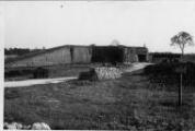 ouvrir dans la visionneuse : Forêt du Neuhof, bunker français au sud de l'Altenheimer Hof [vers 1941]. Casemate 19/3 - Cosaques