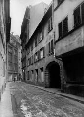1 vue  - Rue Sainte-Barbe. [1940-1944]. (ouvre la visionneuse)
