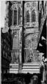 1 vue  - Cathédrale, parvis protégé dans le cadre de la défense passive. [1940-1944]. (ouvre la visionneuse)