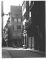 1 vue  - Croisement, rue Mercière, rue du vieil Hôpital, et rue du Fossé des Tailleurs. [1940-1944]. (ouvre la visionneuse)