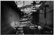 1 vue  - Palais Rohan, dégâts sous la charpente suite au bombardement aérien du 11 août 1944. (ouvre la visionneuse)