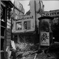ouvrir dans la visionneuse : Rue du Vieux-Marché-aux-Grains après le bombardement aérien du 11 août 1944.