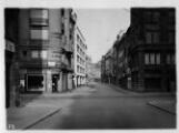1 vue  - Strasbourg évacué, printemps 1940. Rue du Fossé des Tanneurs. (ouvre la visionneuse)