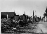 1 vue  - Marckolsheim, rue principale après les bombardements de 1940. 19 juin 1940. (ouvre la visionneuse)