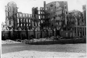 ouvrir dans la visionneuse : Ruines des Grands Moulins de Strasbourg après les bombardements de juin 1940.
