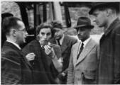 1 vue  - Membres du mouvement autonomiste alsacien (Nanziger) après leur libération de la prison de Nancy en 1940, pendant leur hébergement dans un hôtel aux Trois-Epis. (ouvre la visionneuse)