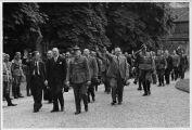 ouvrir dans la visionneuse : Autonomistes alsaciens. Retour à Strasbourg, accueil à l'hôtel du Stadthalter le 23 juillet 1940.