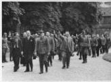 1 vue  - Autonomistes alsaciens. Retour à Strasbourg, accueil à l\'hôtel du Stadthalter le 23 juillet 1940. (ouvre la visionneuse)
