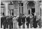 1 vue  - Autonomistes alsaciens. Membres du groupe de Nancy [Nanziger] pendant la cérémonie d\'accueil du 23 juillet 1940. (ouvre la visionneuse)