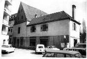 1 vue  - Rue de l\'Arc-en-Ciel n°10, façade du bâtiment vers 1970. (ouvre la visionneuse)